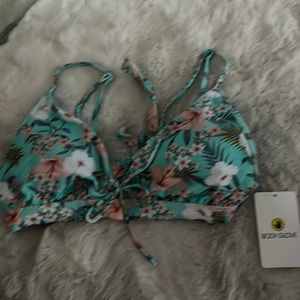 Bikini Body Glove medium bottoms , Extra large Top
